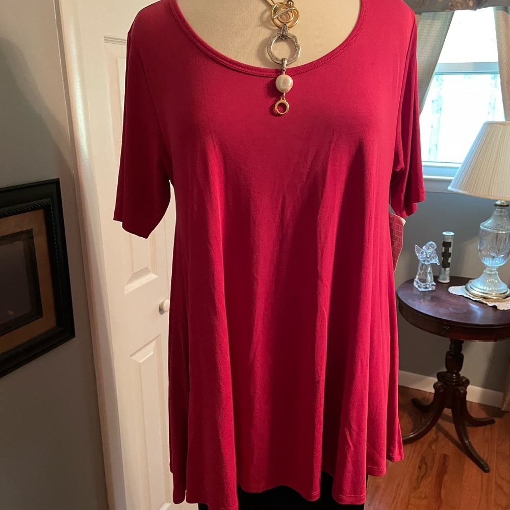 Lularoe pink tee‎
